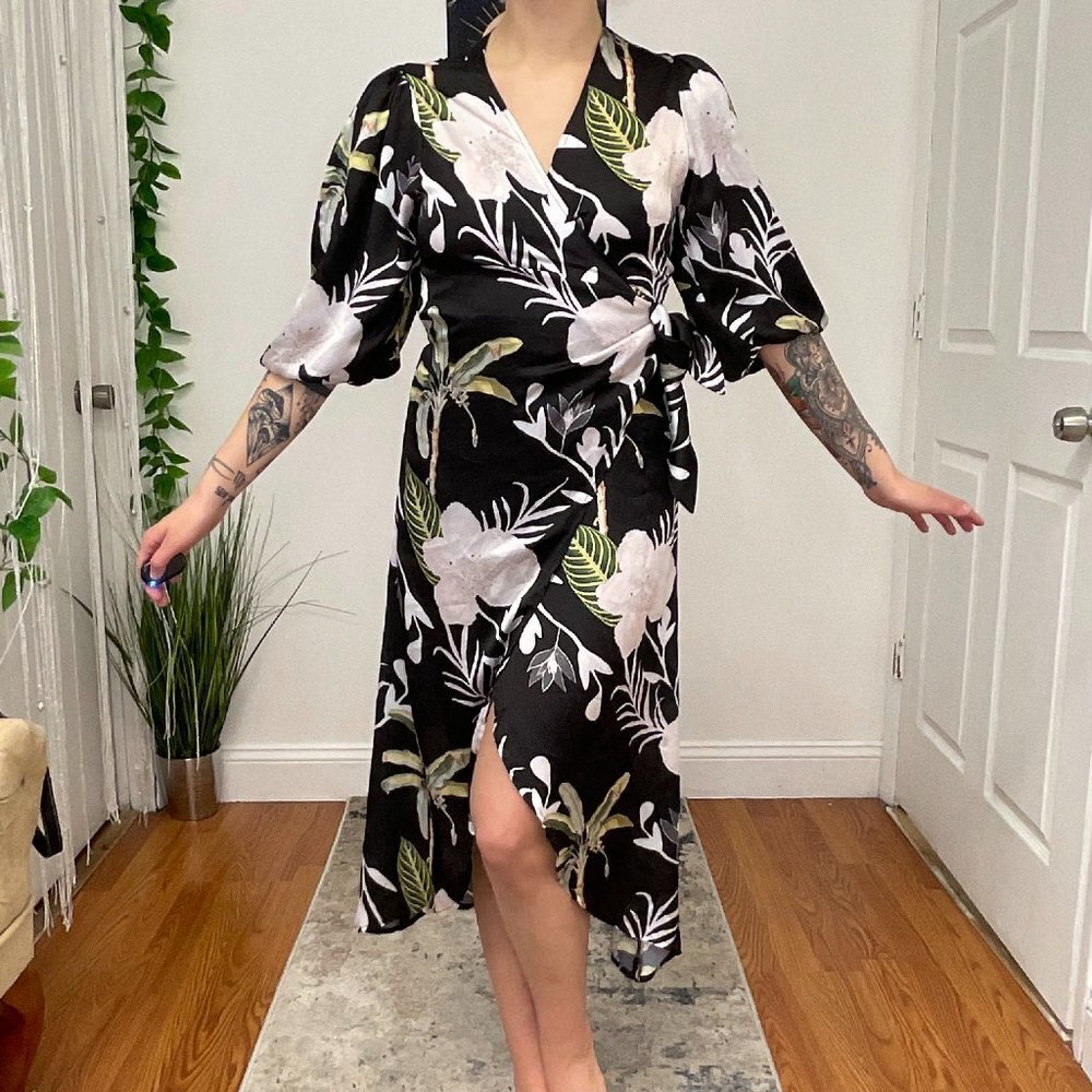 Lobo Rosa V-Neck Floral Midi Wrap Dress Short Sleeve Size S Black